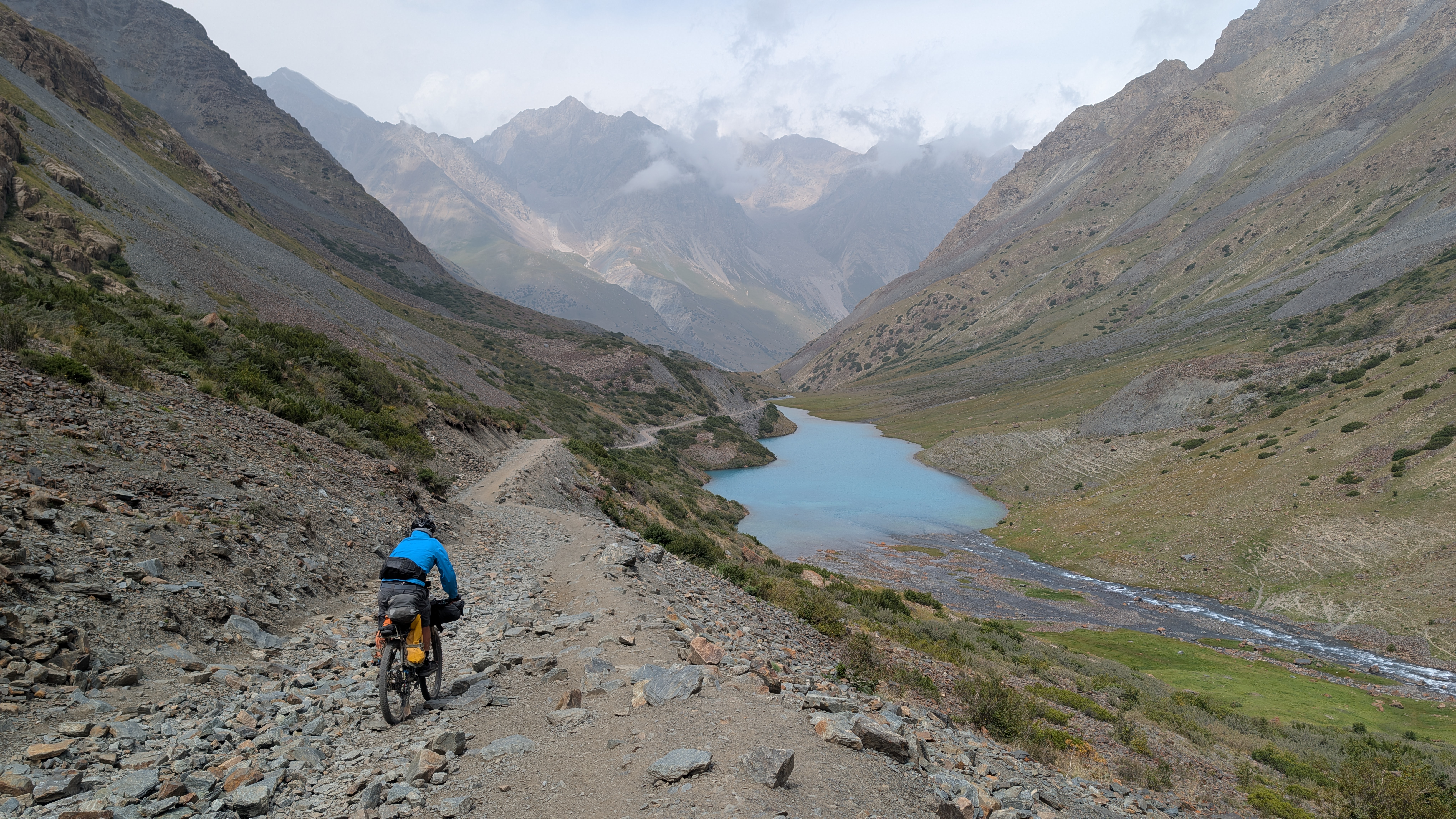 21. 1 Descens complicat cap a la vall de Juuku